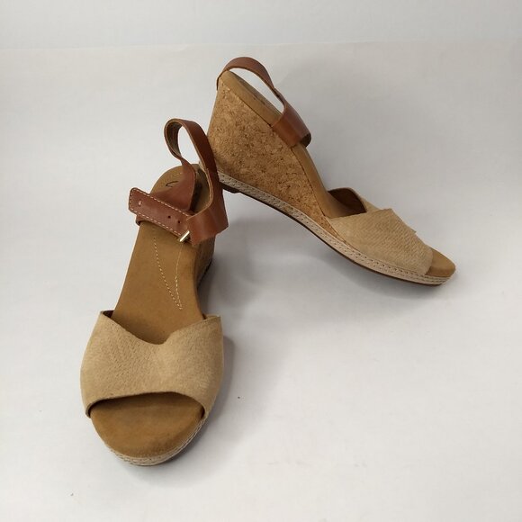 Clarks Soft Cushion Collection Textured Faux Leather Suede Open Toe Cork Size 7M - Picture 1 of 10